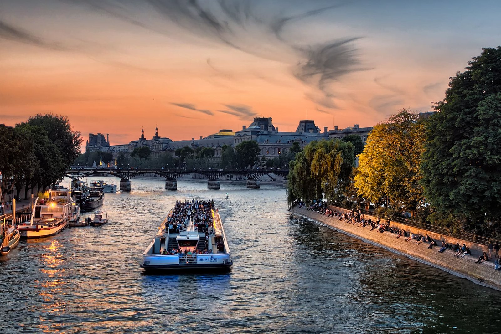 Private Shuttle, votre VTC haut de gamme en Île-de-France pour visiter Paris en taxi privé